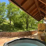 דירה Breeze - Private Jacuzzi Retreat