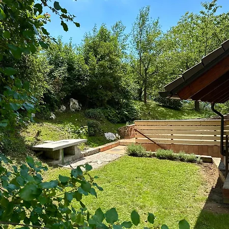 Breeze - Private Jacuzzi Retreat